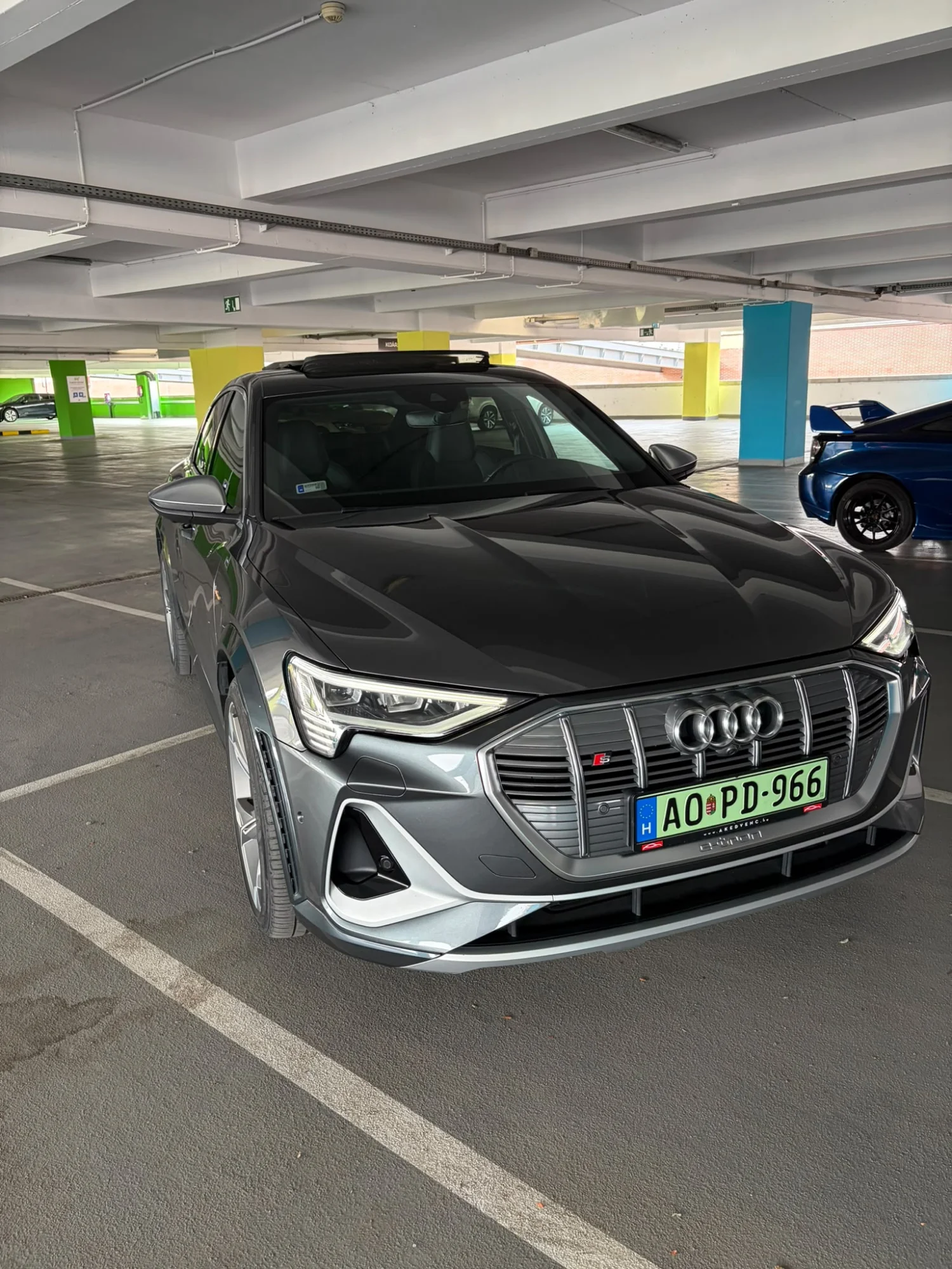 Audi E-Tron – photo 1